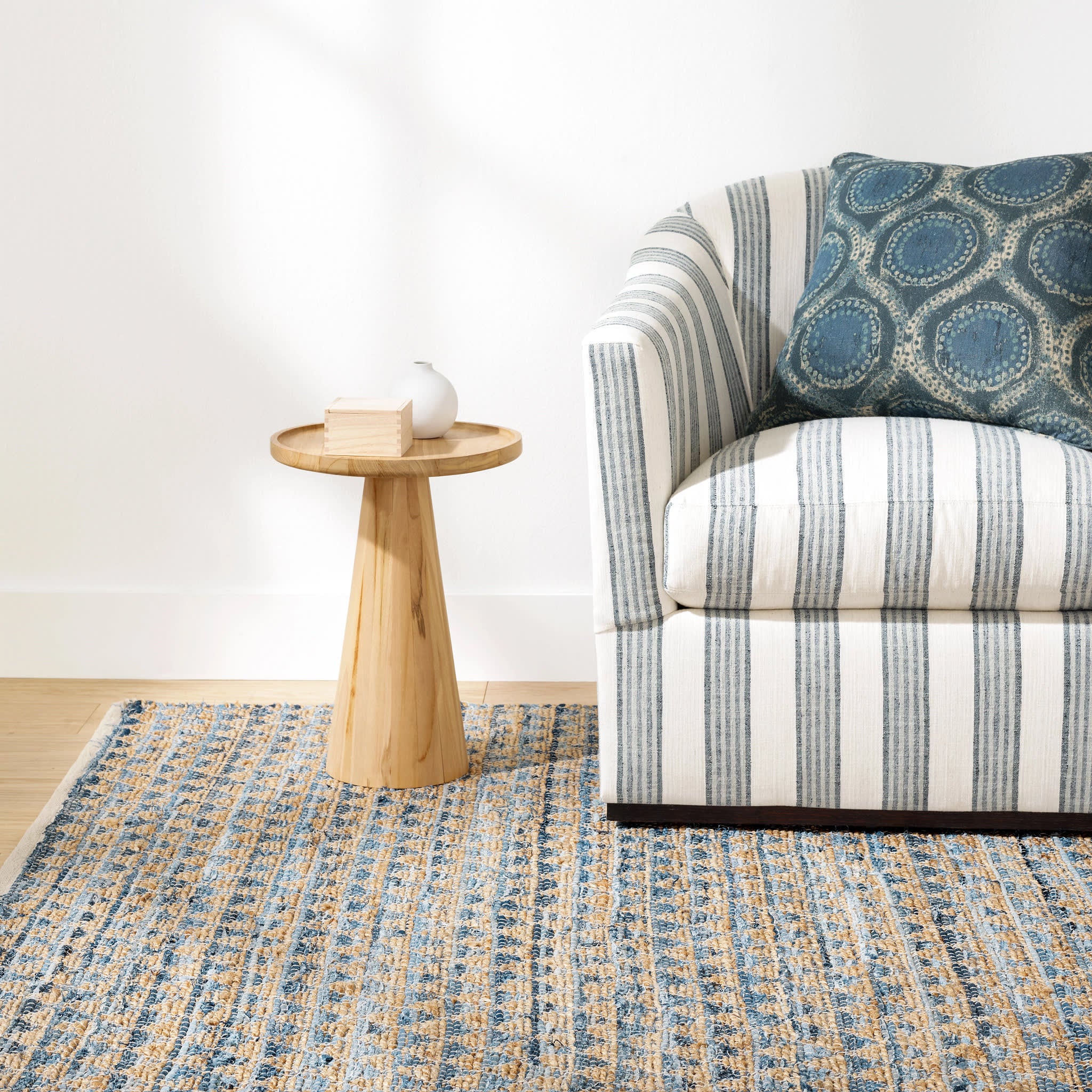 Geometric Rag Handwoven Jute Rug | Denim - Image 3