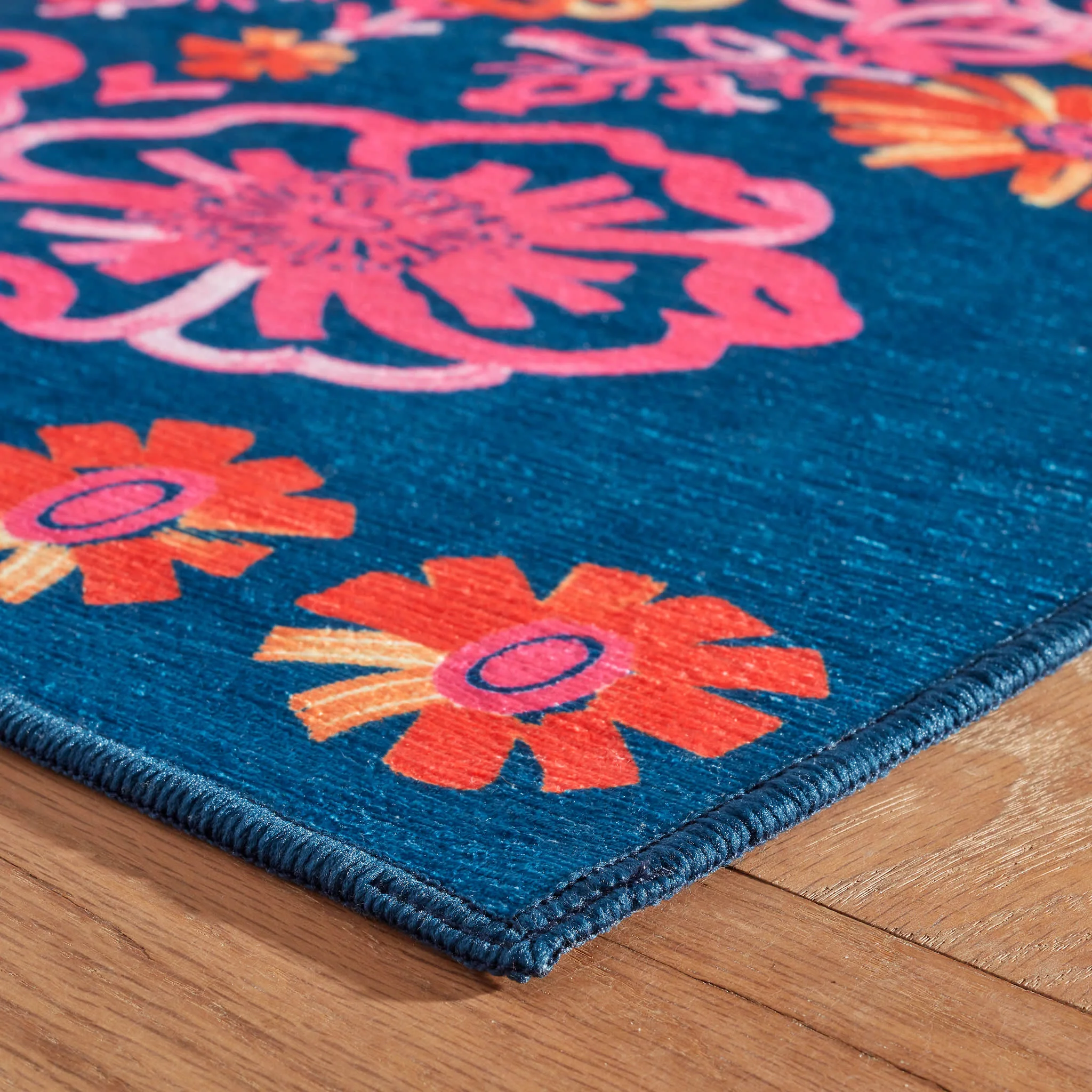 Graphic Gerbera Machine Washable Rug | Fuchsia - Image 5