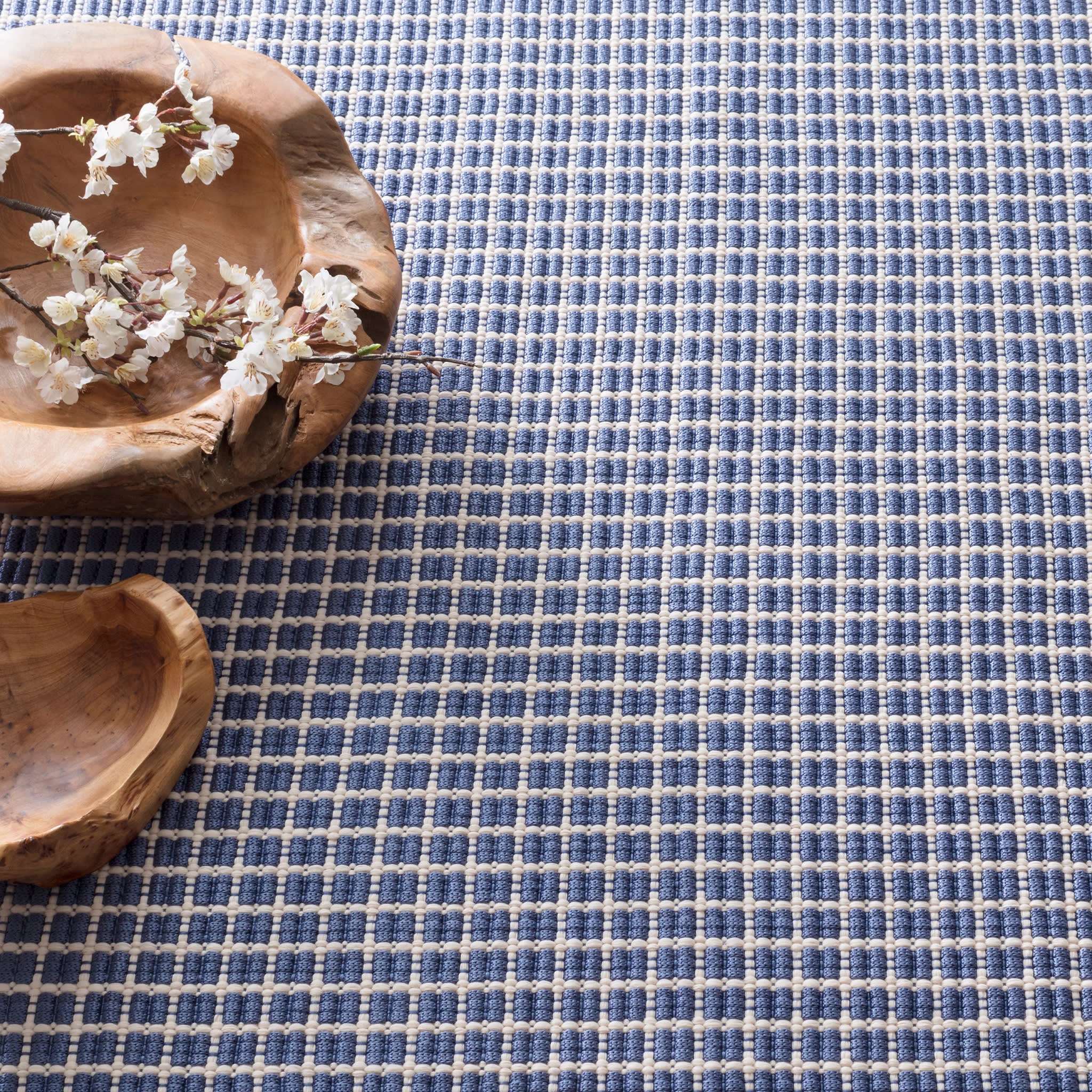 Gridiron Handwoven Indoor/Outdoor Rug | Denim - Image 3