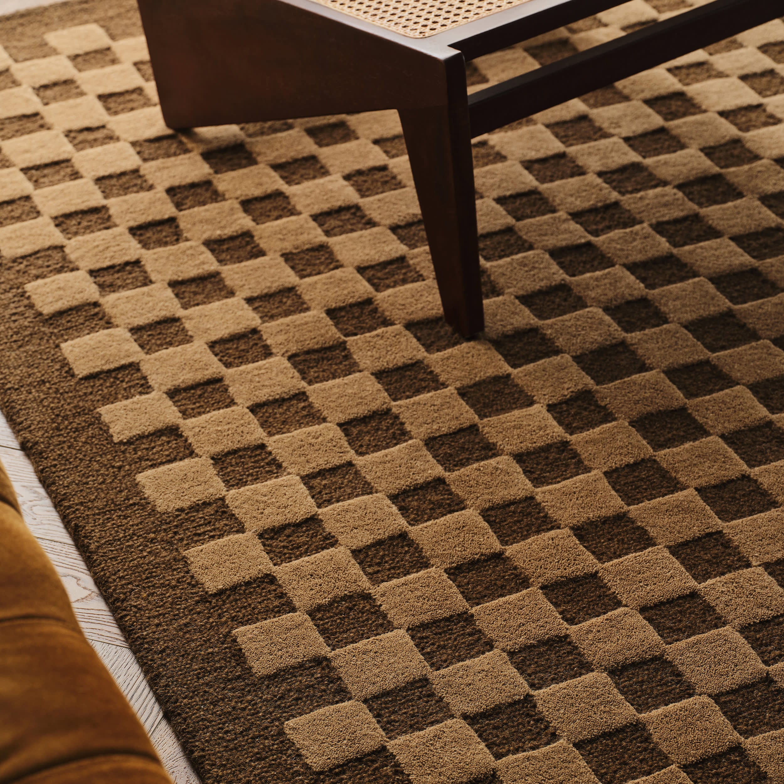 Linthea Modern Checkered Handmade Wool Rug | Brown - Image 7
