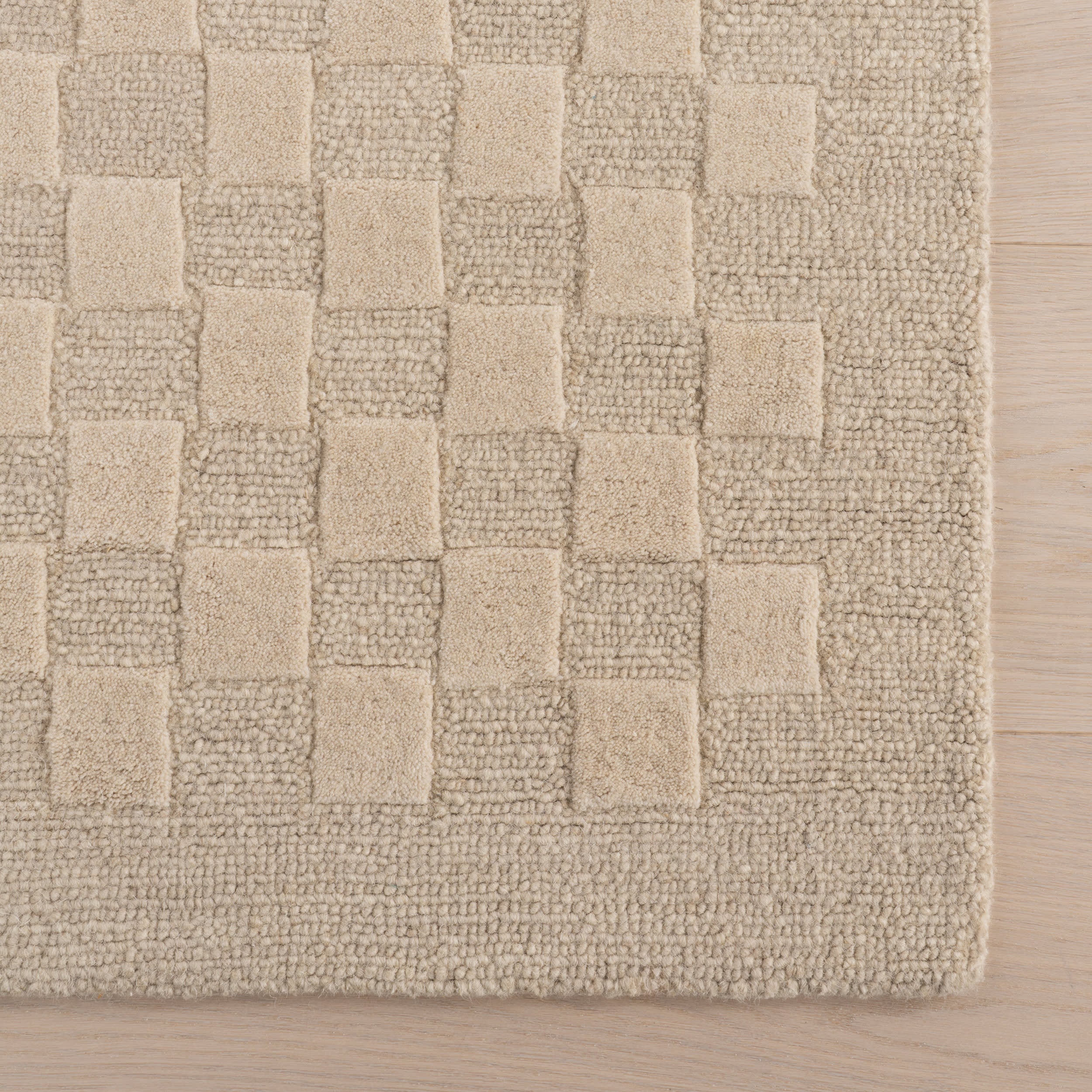 Linthea Modern Checkered Handmade Wool Rug | Ivory - Image 4