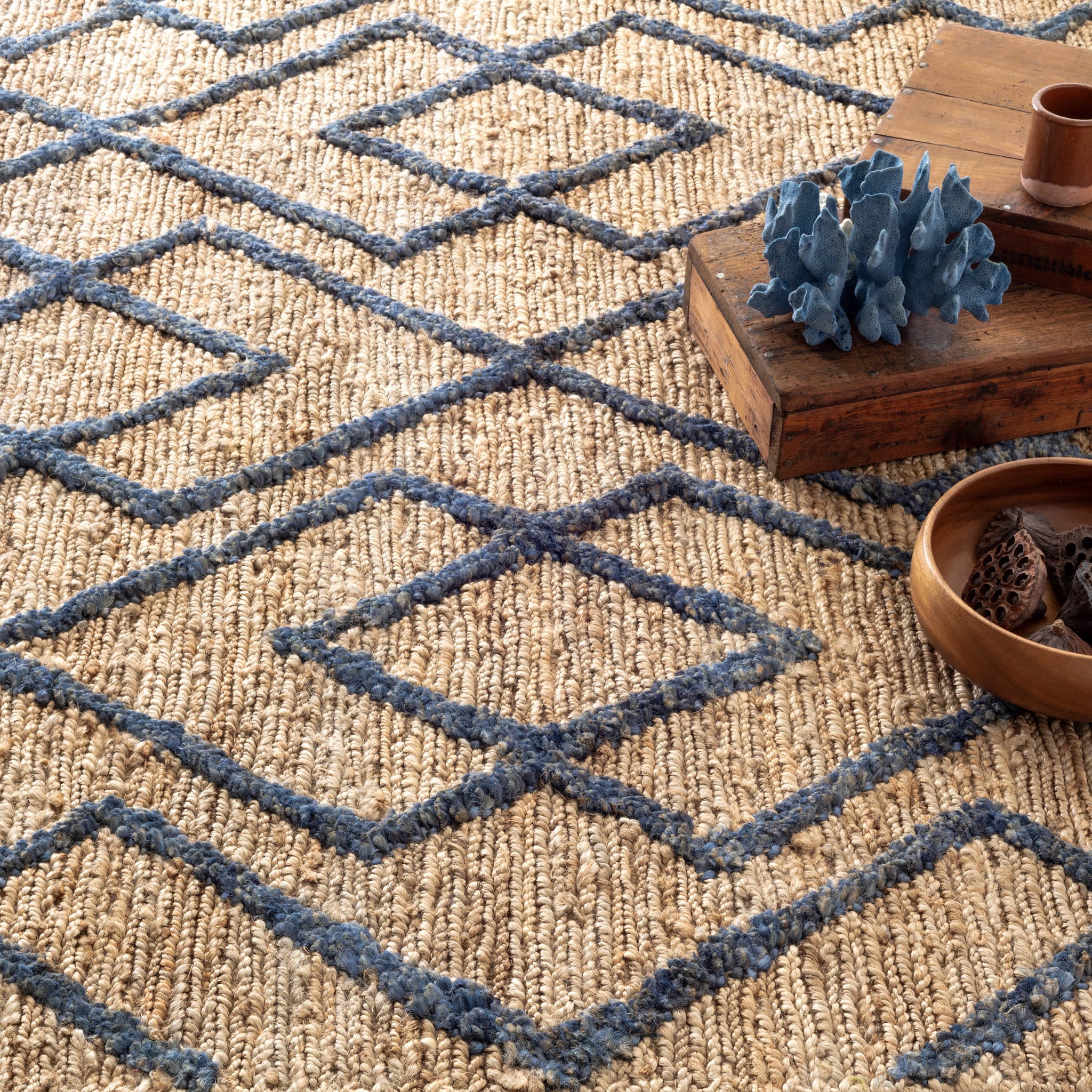 Marco Jute Soumak Handwoven Rug | Navy - Image 6