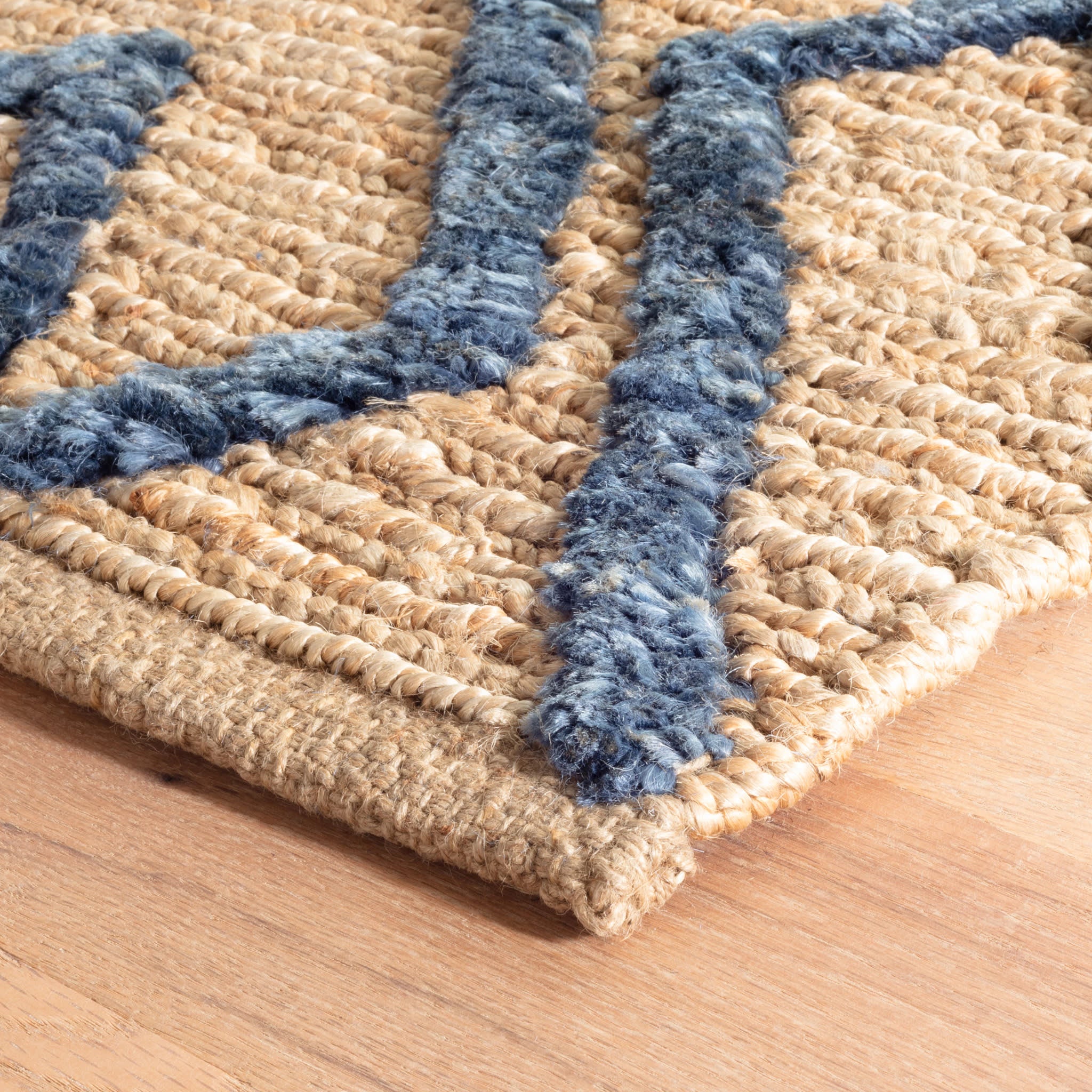 Marco Jute Soumak Handwoven Rug | Navy - Image 7