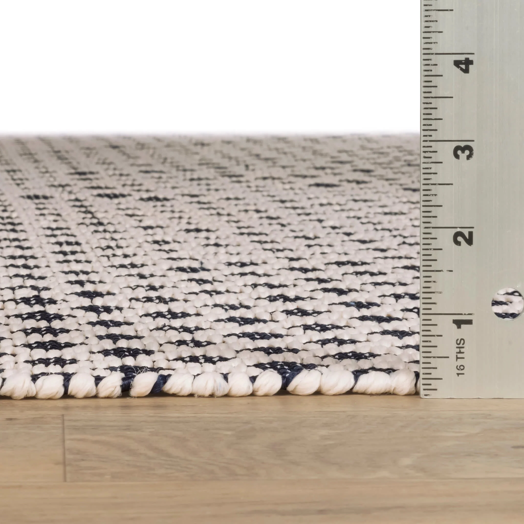 Trellis Handwoven Indoor/Outdoor Rug | Navy - Image 4
