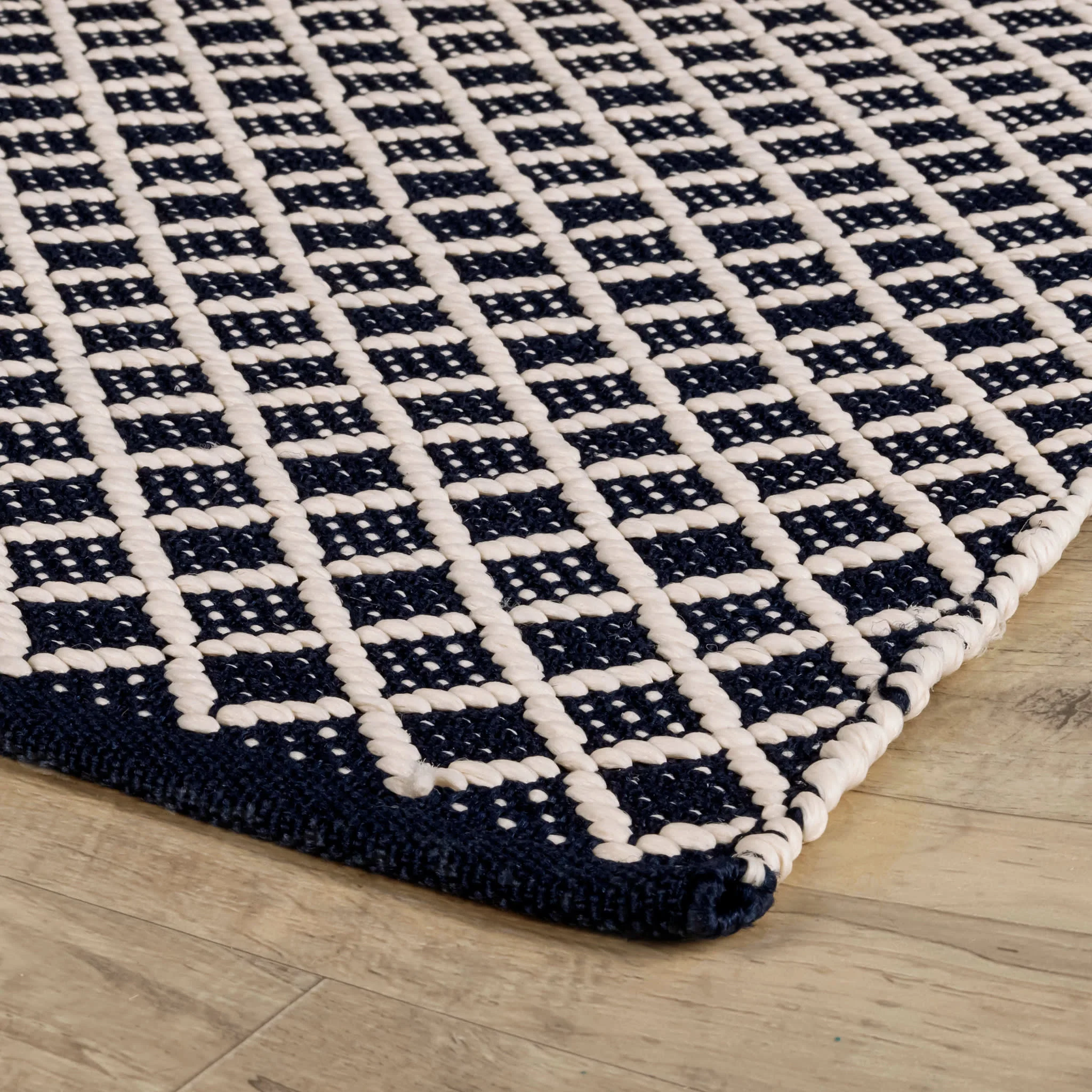 Trellis Handwoven Indoor/Outdoor Rug | Navy - Image 5