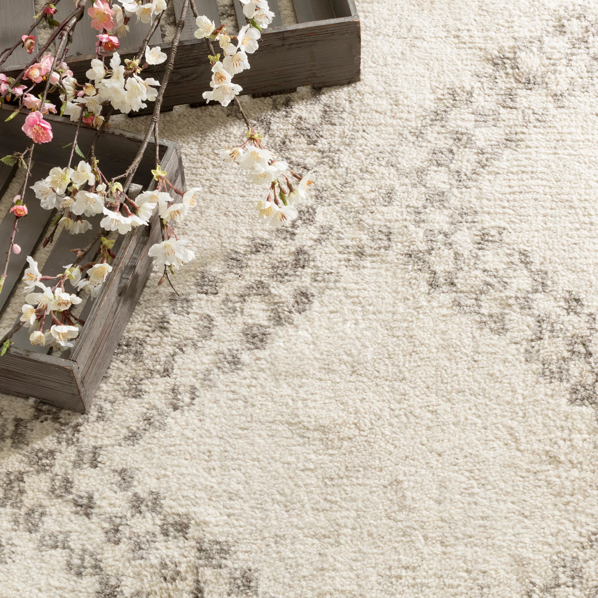 Zillah Hand Knotted Wool Rug | Grey - Image 4